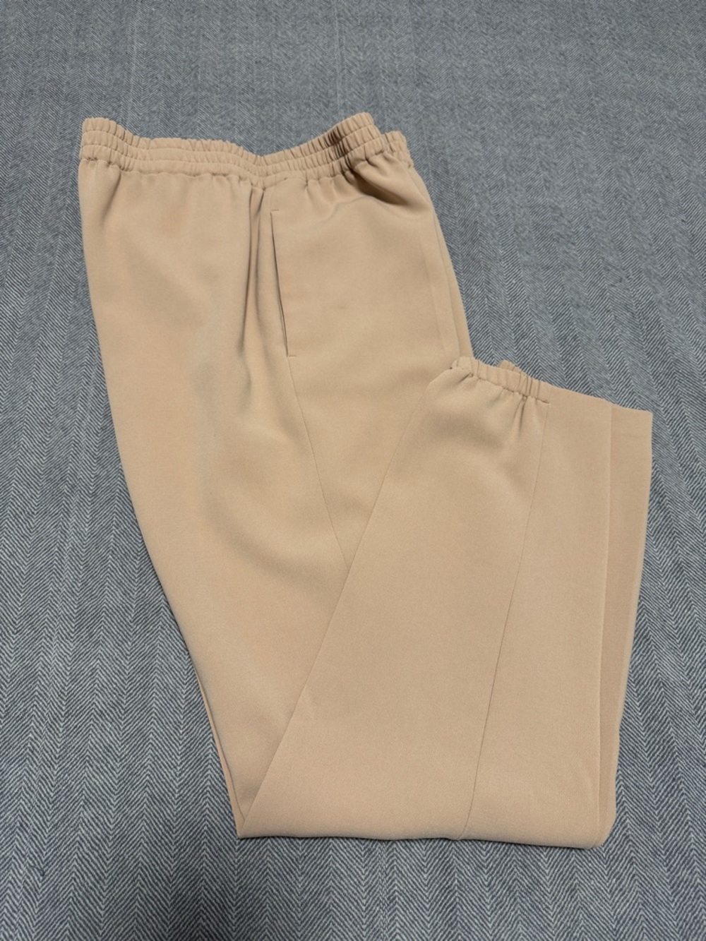 Theory Beige Women Jogger Elastic-Waist Pants. Size 4.